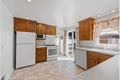 1739 12th Avenue, Green Bay, WI 54304 - Photo 9