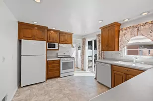 1739 12th Ave, Green Bay, WI 54304 - Photo 9