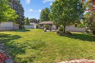 431 Robert Ln, Green Bay, WI 54311 - Photo 43