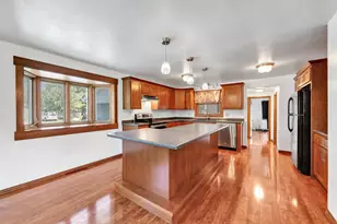 660 N Northview Rd, Green Bay, WI 54311 - Photo 5