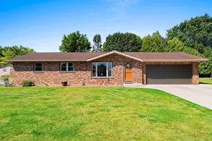 1307 Sunray Ln, Green Bay, WI 54313 - Photo 1