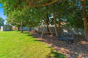 1307 Sunray Ln, Green Bay, WI 54313 - Photo 43