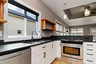 304 Spencer St, Green Bay, WI 54303 - Photo 11