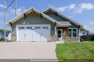 304 Spencer St, Green Bay, WI 54303 - Photo 1