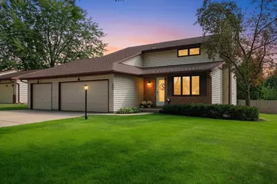 2564 Wildflower, Green Bay, WI 54311 - Photo 3