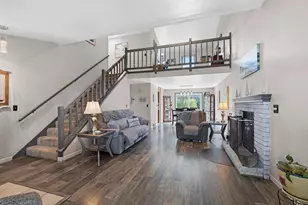2564 Wildflower, Green Bay, WI 54311 - Photo 5