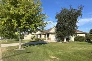 3652 S Ridge Rd, De Pere, WI 54115 - Photo 3