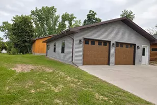 E7708 Cut-Off Rd, Mukwa, WI 54961 - Photo 7