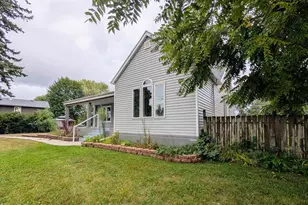 4013 Michigan Ave, Manitowoc, WI 54220 - Photo 3