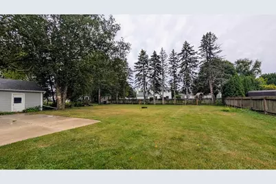 4013 Michigan Avenue, Manitowoc, WI 54220 - Photo 7