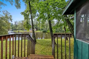 9561 Milwaukee Ln, Gillett, WI 54124 - Photo 5