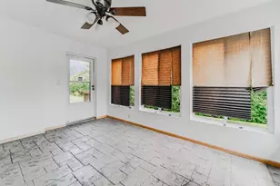 465 W Packer Ave, Oshkosh, WI 54901 - Photo 11