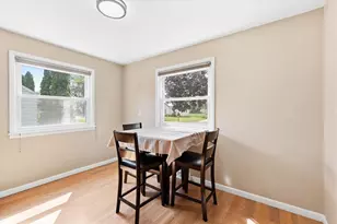 2412 Carleton Ave, Appleton, WI 54915 - Photo 7