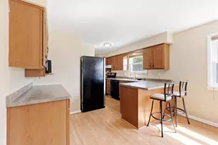 2412 Carleton Ave, Appleton, WI 54915 - Photo 9