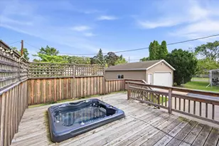 2412 Carleton Ave, Appleton, WI 54915 - Photo 23