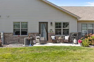 2157 Royal Crest Cir, Green Bay, WI 54311 - Photo 25