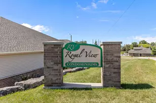 2157 Royal Crest Cir, Green Bay, WI 54311 - Photo 3