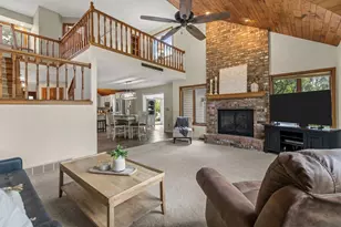2238 Woodlawn Ln, Appleton, WI 54914 - Photo 9