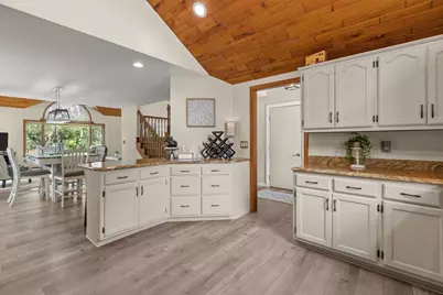 2238 Woodlawn Lane, Appleton, WI 54914 - Photo 15