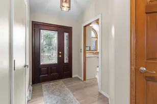2238 Woodlawn Ln, Appleton, WI 54914 - Photo 5