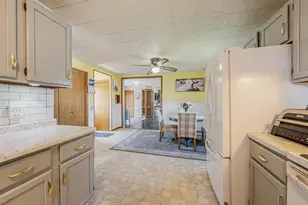 810 Oviatt St, Kaukauna, WI 54130 - Photo 9