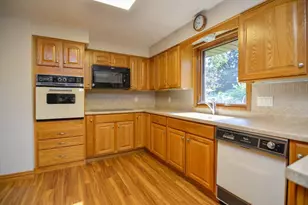 518 St Jude St, Green Bay, WI 54303 - Photo 13