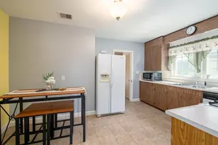 1642 Sheridan St, Oshkosh, WI 54901 - Photo 11