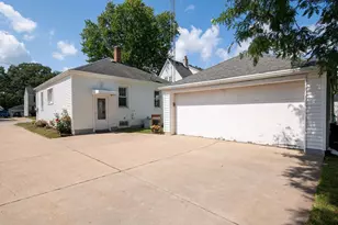 1642 Sheridan St, Oshkosh, WI 54901 - Photo 3