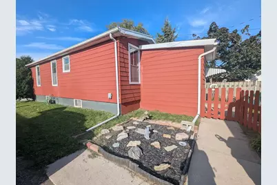 276 E Cotton, Fond du Lac, WI 54935 - Photo 3