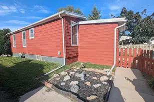 276 E Cotton, Fond du Lac, WI 54935 - Photo 3