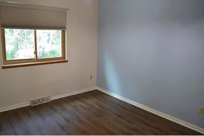 40 Rolling Green Circle, Oshkosh, WI 54904 - Photo 7