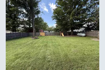 911 Main Street, Gresham, WI 54128 - Photo 3