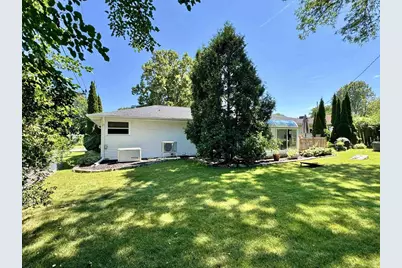 1700 Chateau Drive, Green Bay, WI 54301 - Photo 27