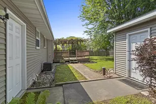2093 Weedy St, Suamico, WI 54313 - Photo 33