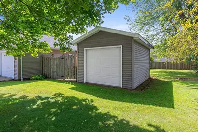 2093 Weedy Street, Suamico, WI 54313 - Photo 3