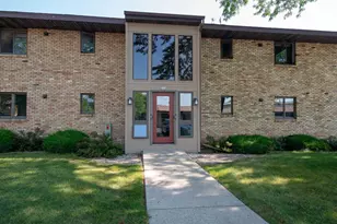 264 N Campbell Rd, Oshkosh, WI 54902 - Photo 1
