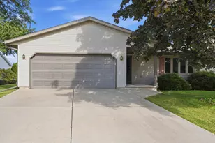 1604 Fairlawn Ave, North Fond du Lac, WI 54937 - Photo 1