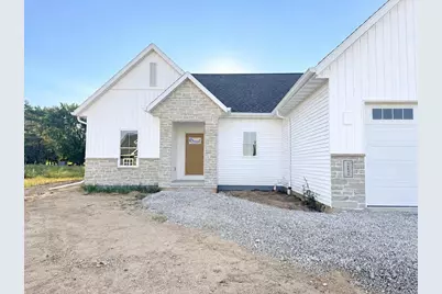 N8844 Galway Lane, Menasha, WI 54952 - Photo 3