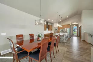 363 Aldon Cir, Ashwaubenon, WI 54304 - Photo 15