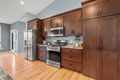 1765 Honor Street, Neenah, WI 54956 - Photo 9