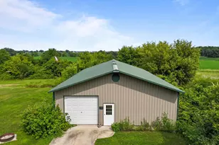 1952 County Rd FF, Oshkosh, WI 54904 - Photo 9
