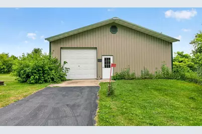 1952 County Rd Ff, Oshkosh, WI 54904 - Photo 7