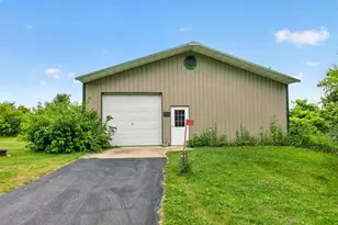 1952 County Rd FF, Oshkosh, WI 54904 - Photo 7