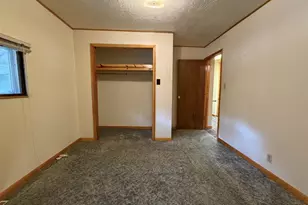 822 4th St, Menominee, MI 49858 - Photo 7