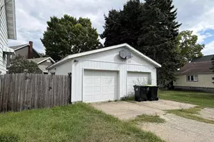 822 4th St, Menominee, MI 49858 - Photo 13