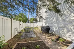 413 E Irving Ave, Oshkosh, WI 54901 - Photo 7