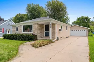 706 Roy Ave, Green Bay, WI 54303 - Photo 1