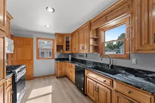706 Roy Ave, Green Bay, WI 54303 - Photo 11