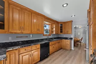 706 Roy Ave, Green Bay, WI 54303 - Photo 7