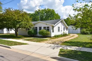 351 S Waupaca St, Wautoma, WI 54982 - Photo 29
